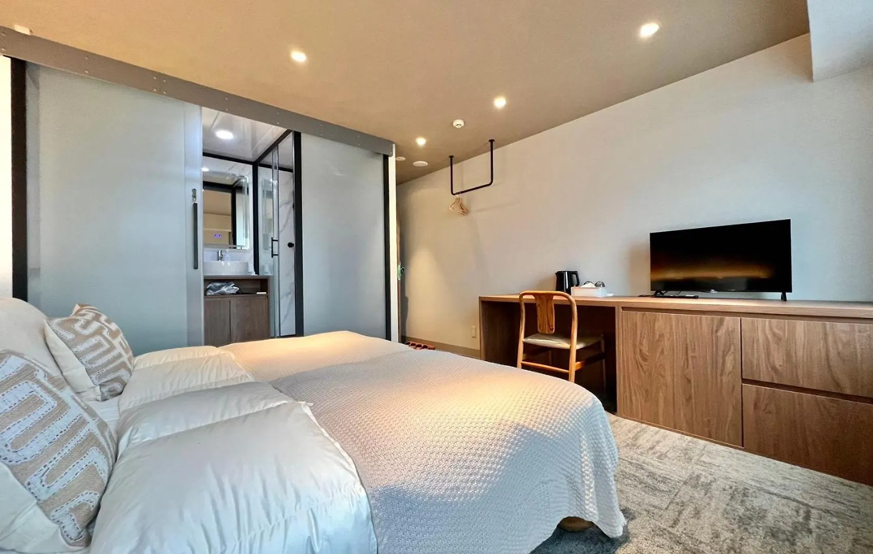 Lang Hotel Ueno 朝食付 #上野駅徒歩9分 #秋葉原浅草羽田&成田空港へ便利 Tokyo